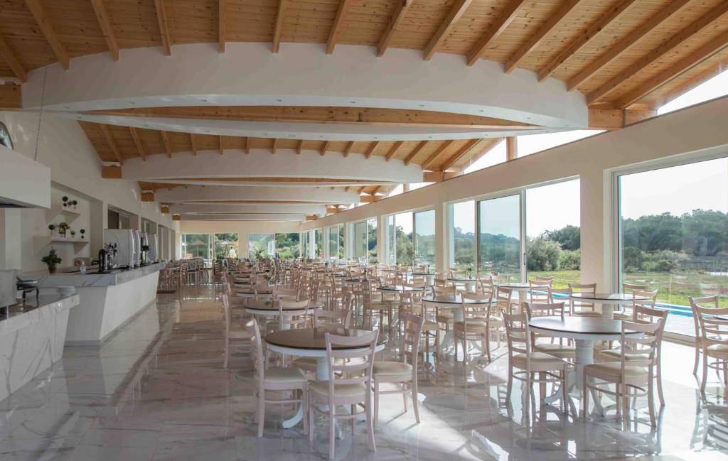 LAGUNA HOLIDAY RESORT 4★