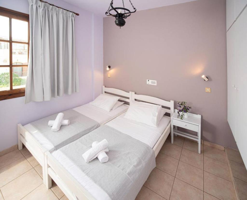 ALEXANDRA RESORT APARTMENTS 3★