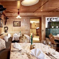 ZILLERTALERHOF HOTEL (MAYRHOFEN) 4★