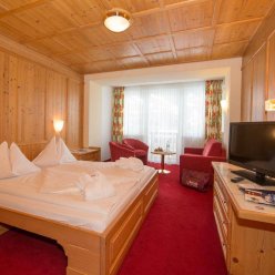 LATINI HOTEL (ZELL AM SEE) 4★