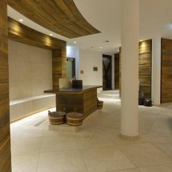 LATINI HOTEL (ZELL AM SEE) 4★