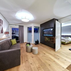 TWO TIMEZ HOTEL ZELL AM SEE 4★