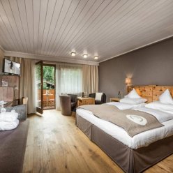 ALPIN JUWEL HOTEL HINTERGLEMM 4★ -_