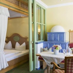 NEUHAUS ALPENDOMIZIL (MAYRHOFEN) 4 ★