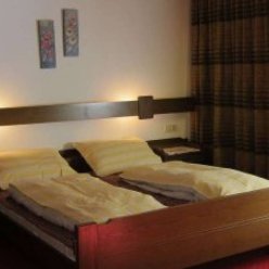 LAIMBOCK APARTMENTS 2★