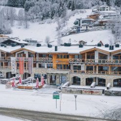 AVENIDA MOUNTAIN LODGES (KAPRUN) 4★