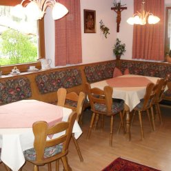 SCHWEMBERGER PENSION (MAYRHOFEN) SPECIAL CAT. 2★