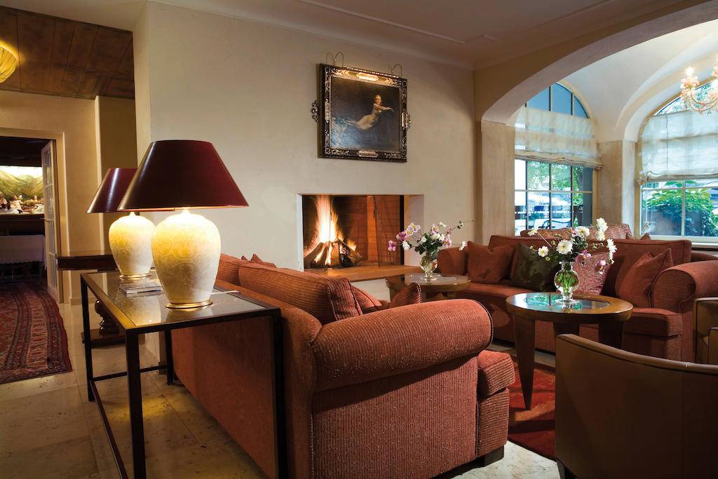 NEUHAUS ALPENDOMIZIL (MAYRHOFEN) 4 ★