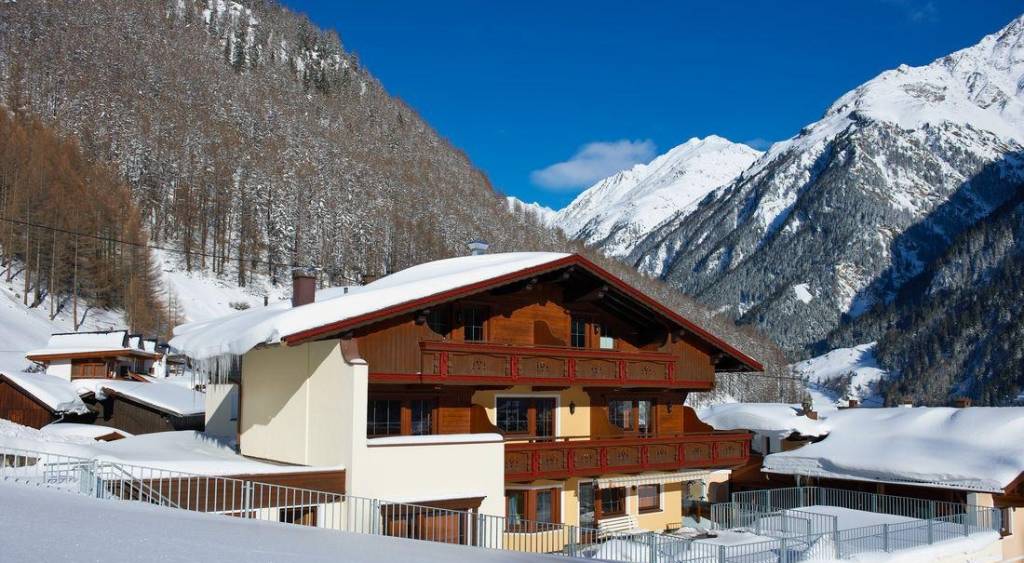 REGINAS APART (SOELDEN) APTS 3★