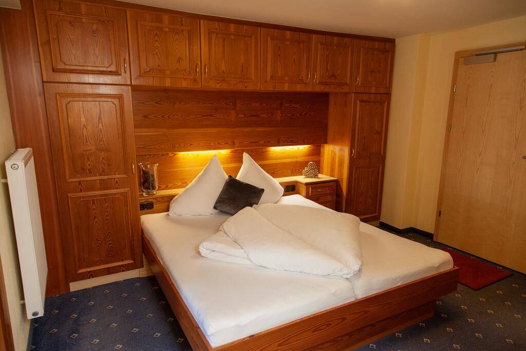 REGINAS APART (SOELDEN) APTS 3★