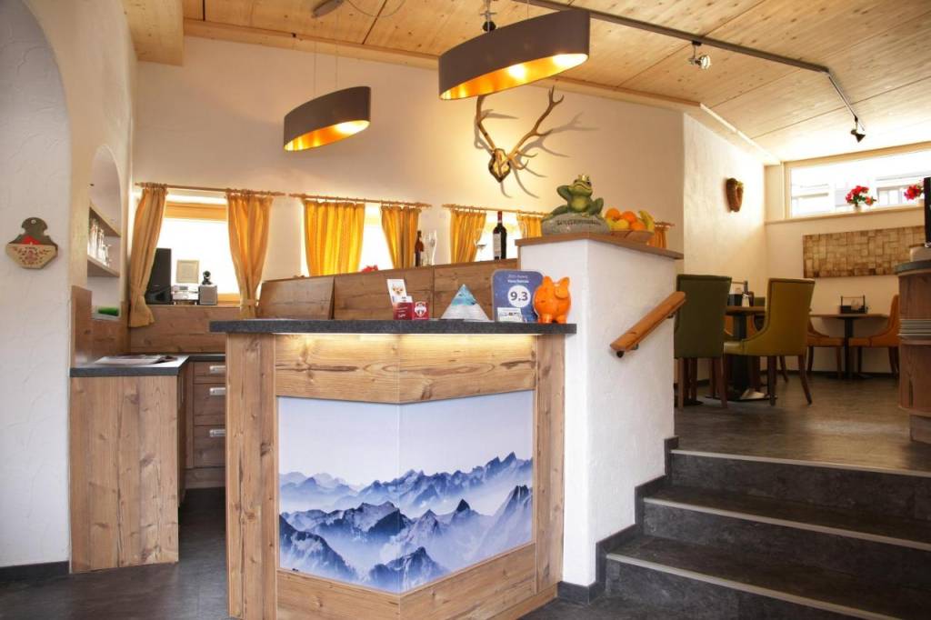 PATRICIA PENSION KAPRUN (PENS)