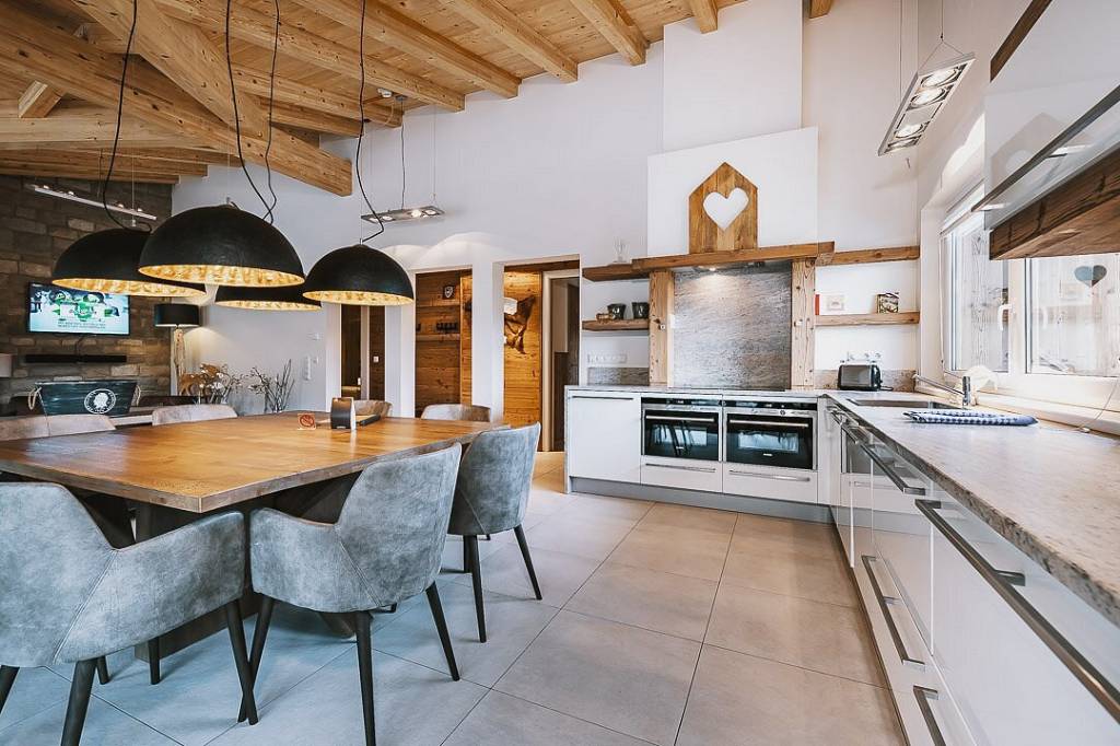 AVENIDA MOUNTAIN LODGES (KAPRUN) 4★