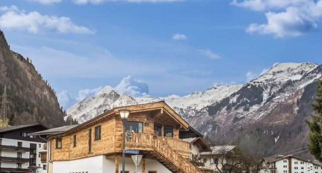 PATRICIA PENSION (KAPRUN) PENS 3★