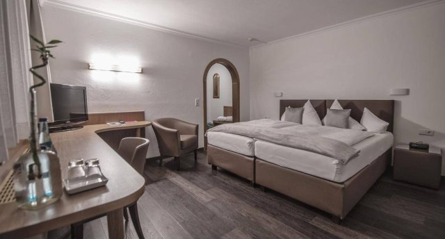 MARIA THERESIA HOTEL 3★