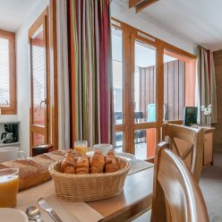RESIDENCE LES CHALETS DES AROLLES 3★ (netālu no pacēlāja)