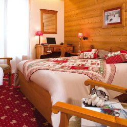 LE SHERPA 3★ (ski-in)