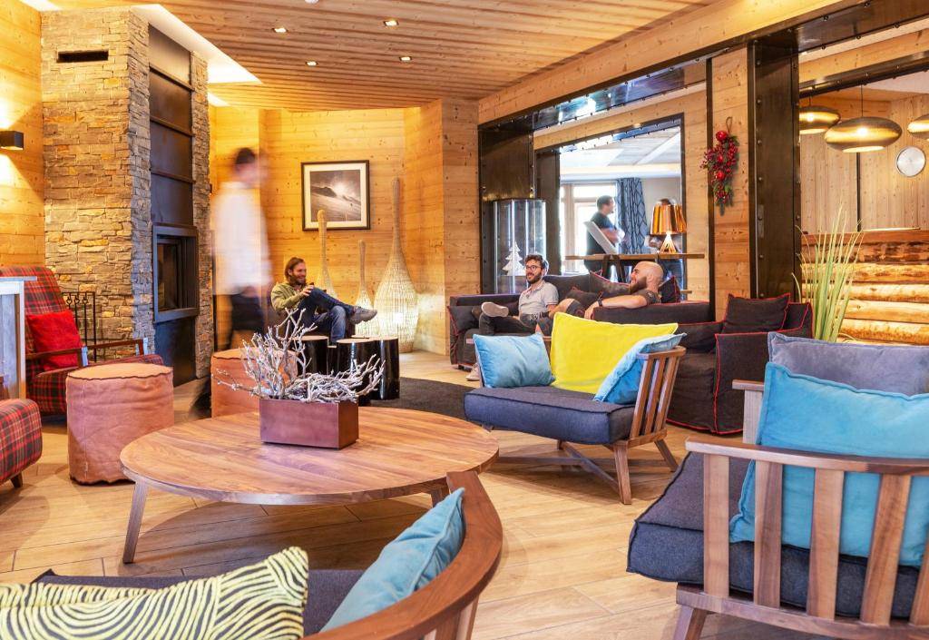 RESIDENCE CLUB MMV LE COEUR DES LOGES 4★