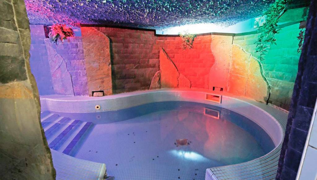 REMISENS PREMIUM HOTEL METROPOL 5★