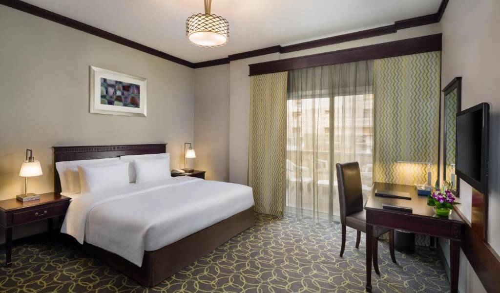 SAVOY CREST APARTHOTEL 4★