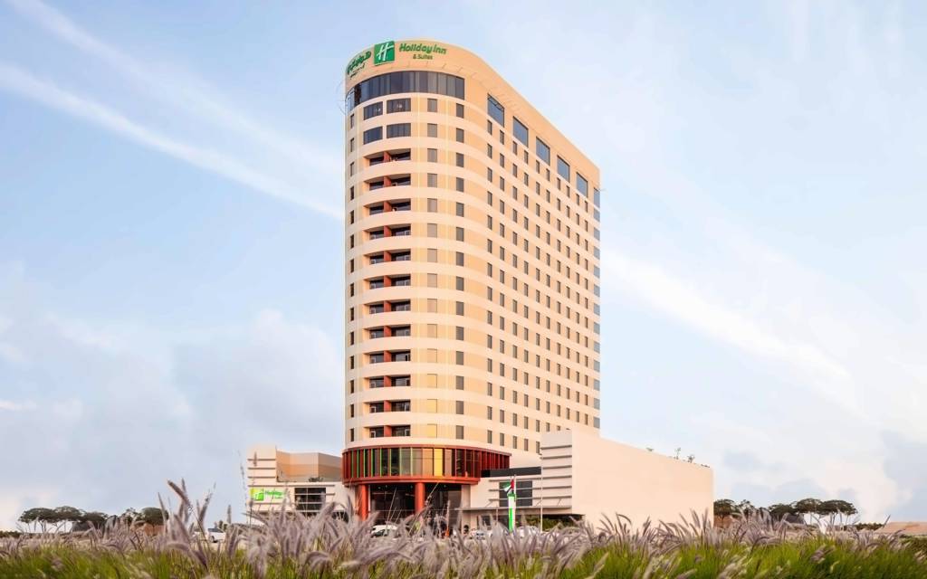 HOLIDAY INN & SUITES DUBAI SCIENCE PARK AL BARSHA 4★