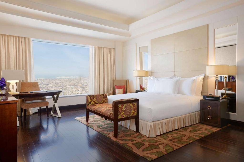 CONRAD DUBAI 5★