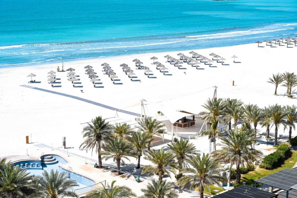 AL HAMRA RESIDENCE HOTEL 4★