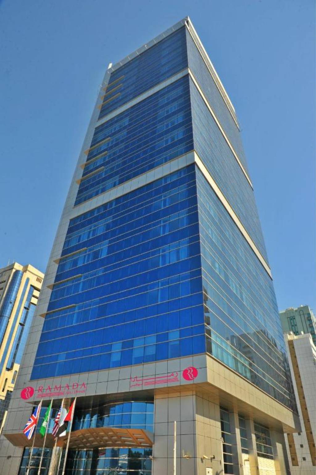 RAMADA BY WYNDHAM ABU DHABI CORNICHE 4★