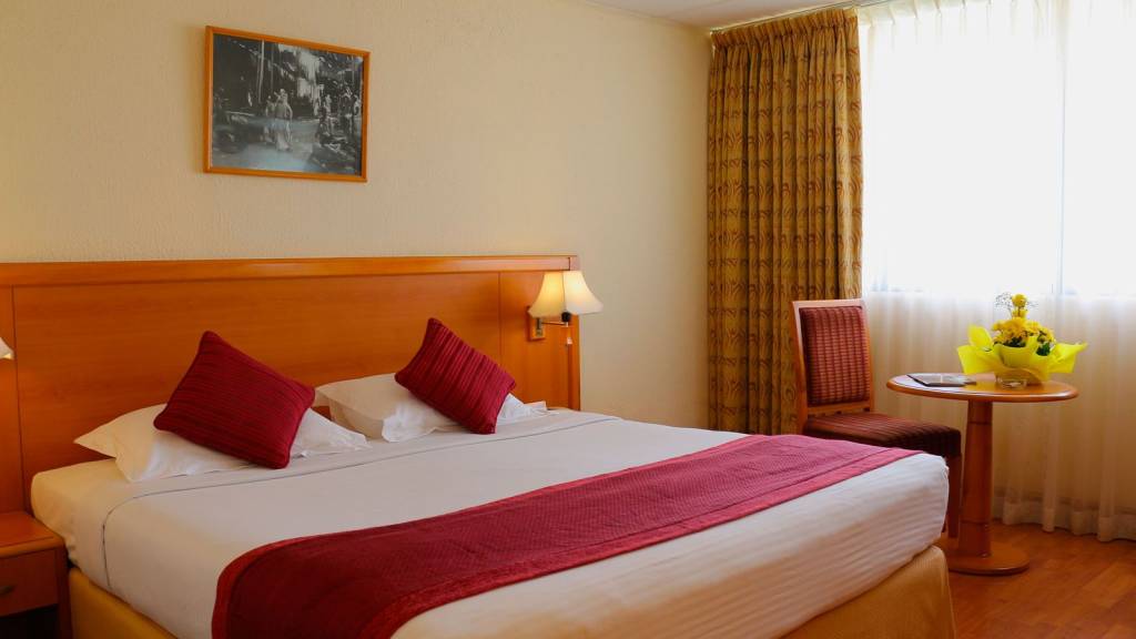 LOU LOU A BEACH RESORT 3★