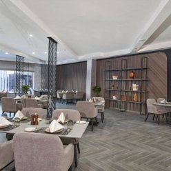 HOTEL HOLIDAY INTERNATIONAL SHARJAH 4★