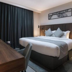 HOTEL HOLIDAY INTERNATIONAL SHARJAH 4★