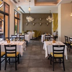 RIXOS BAB AL BAHR 5★