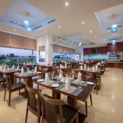 RAMADA BY WYNDHAM BEACH HOTEL AJMAN 4★