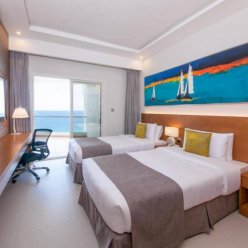 RAMADA BY WYNDHAM BEACH HOTEL AJMAN 4★