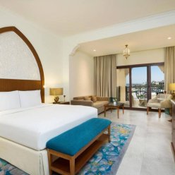 DOUBLE TREE BY HILTON RESORT & SPA MARJAN ISLAND 5★