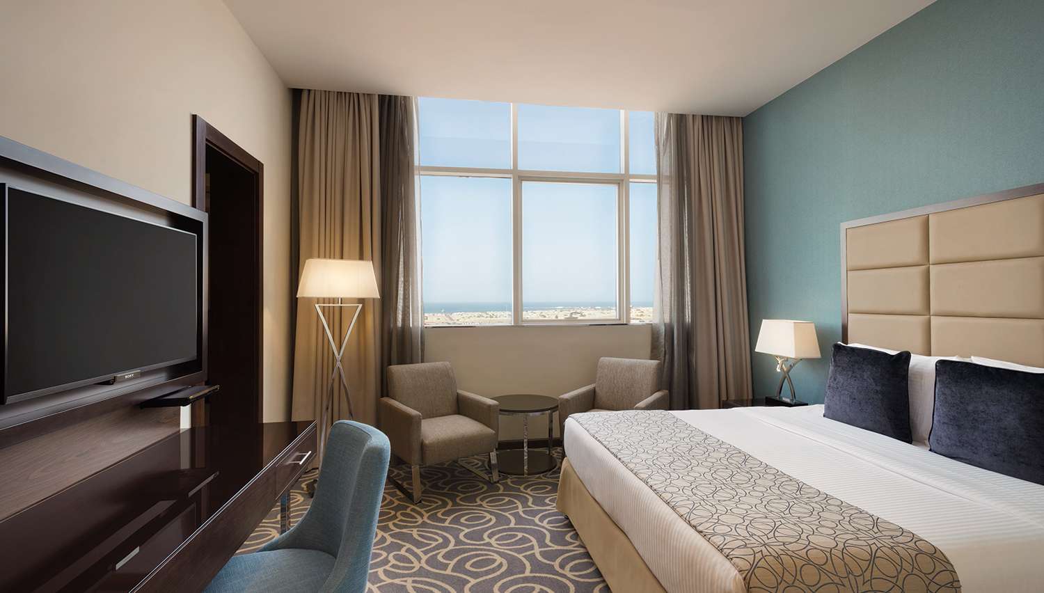 RAMADA ABU DHABI CORNICHE 4★