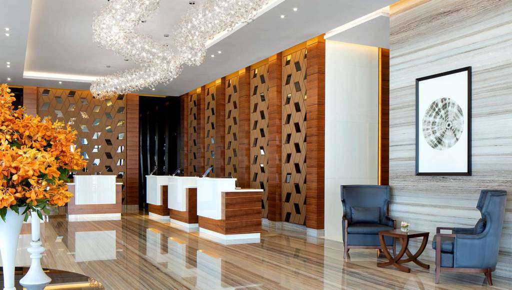 RADISSON BLUE HOTEL DUBAI WATERFRONT 5★