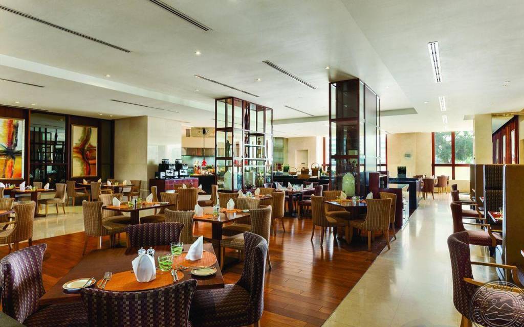 CROWNE PLAZA DUBAI JUMEIRAH 5 ★-_