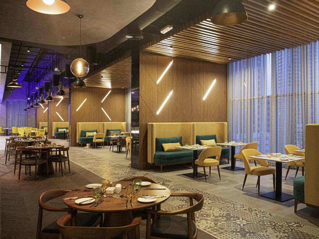 PULLMAN HOTEL SHARJAH 5★