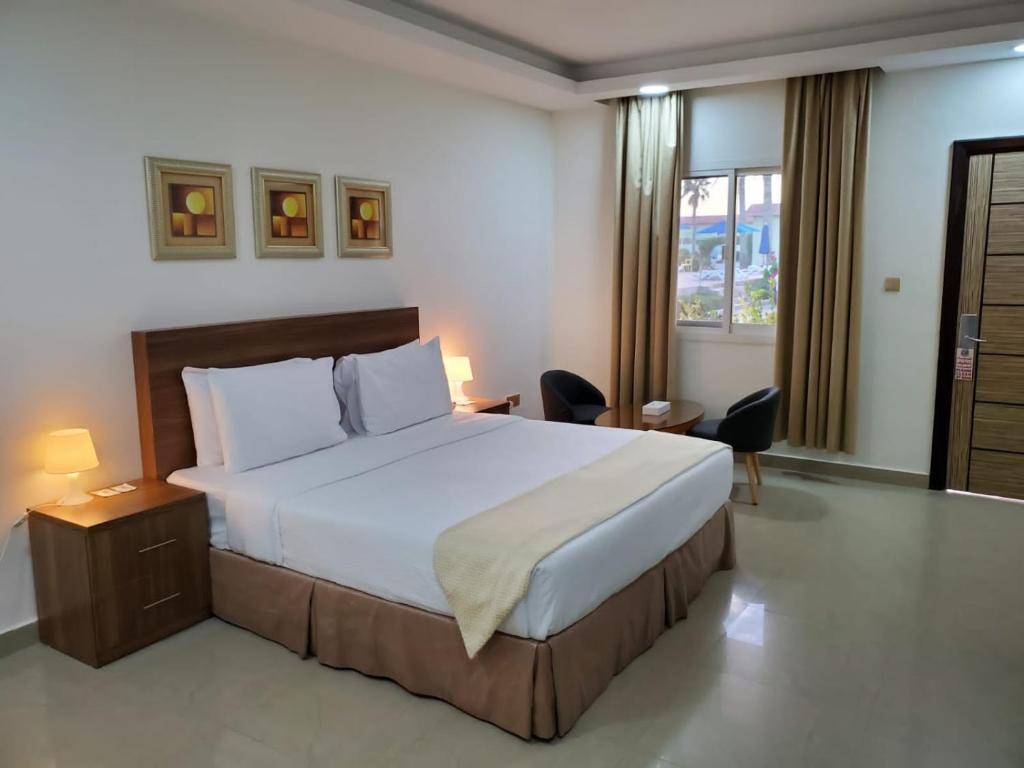 FLAMINGO BEACH RESORT 3★