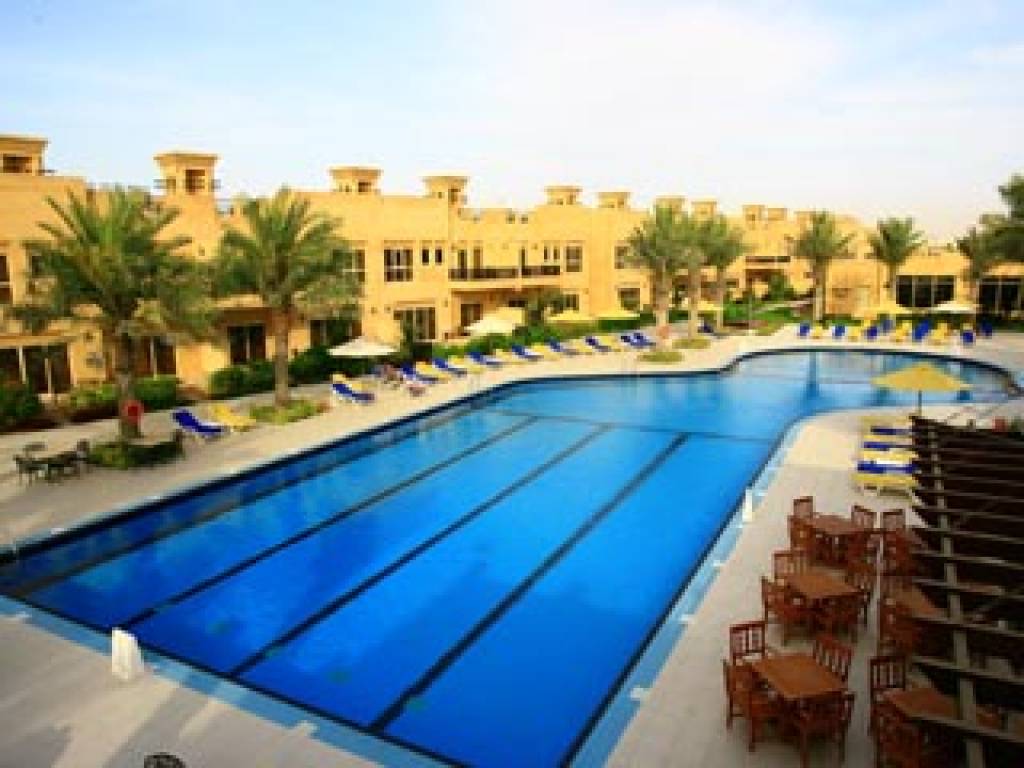AL HAMRA VILLAGE HOTEL 4★