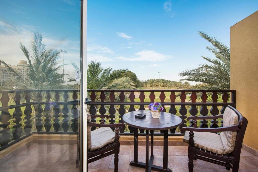 AL HAMRA VILLAGE HOTEL 4★