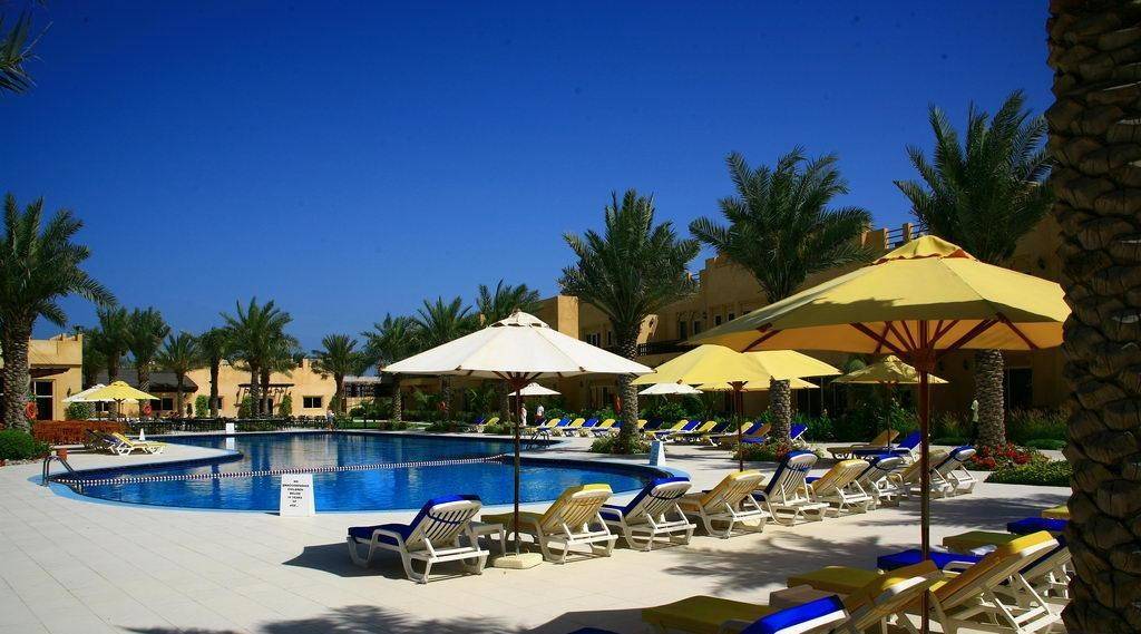 AL HAMRA VILLAGE HOTEL 4★