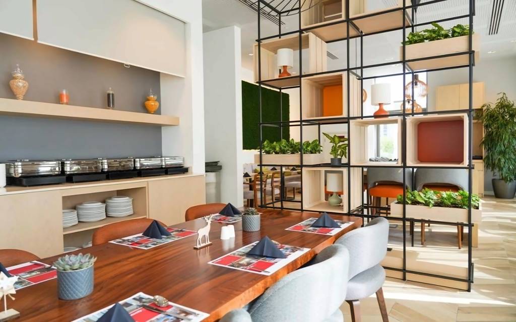 INTERCITY HOTEL DUBAI JADDAF WATERFRONT 3★