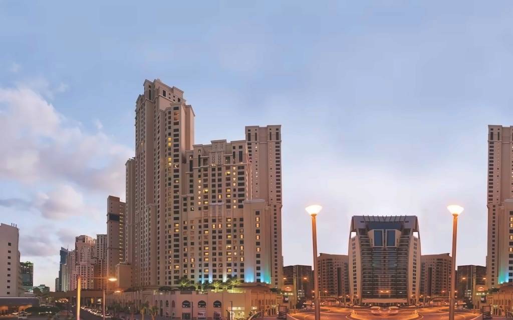 RAMADA HOTEL & SUITES BY WYNDHAM JBR 4★