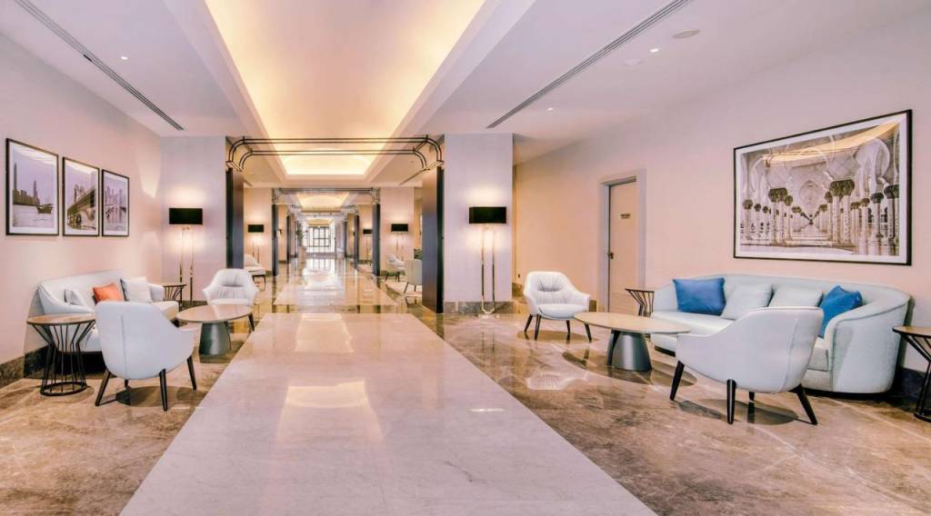 RADISSON BLU HOTEL & RESORT ABU DHABI, CORNICHE 5★