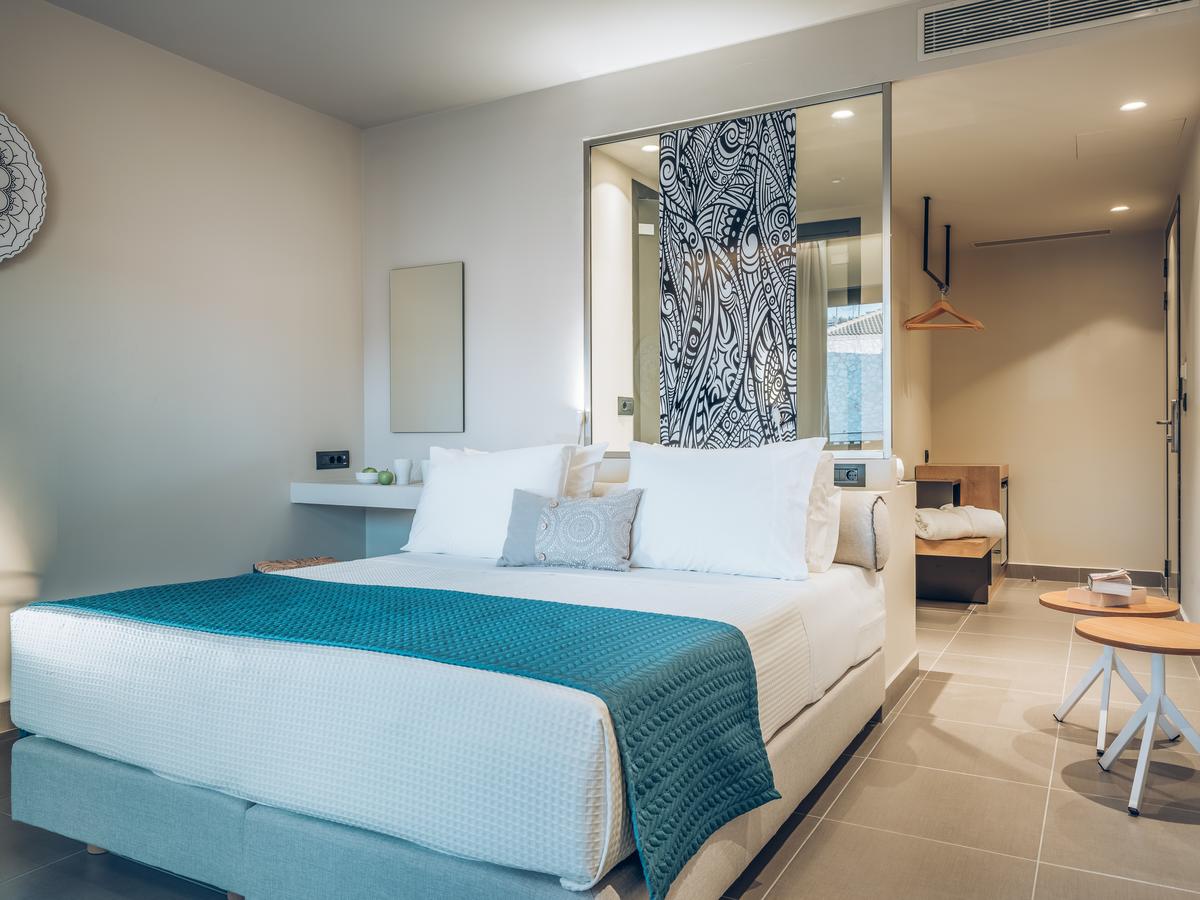 AZURE MEMORIES 5★ (tikai pieaugušajiem)