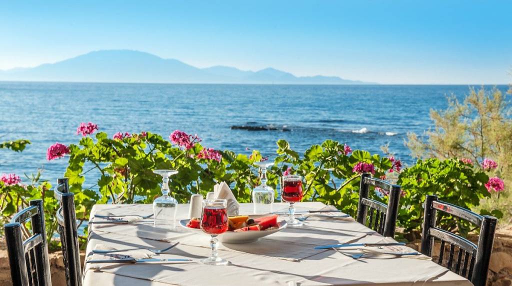 ALEXANDRA BEACH RESORT & SPA 4★