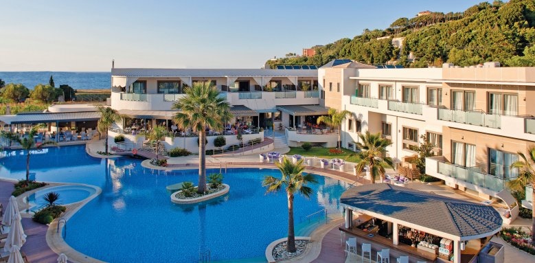 MAJESTIC HOTEL & SPA 4★