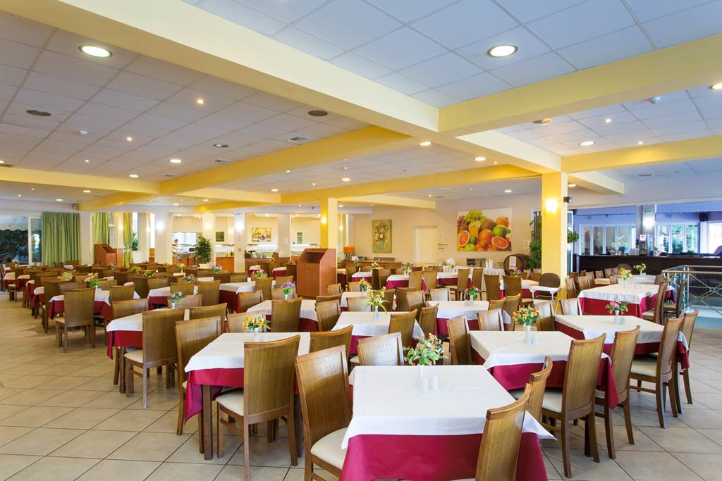 MAJESTIC HOTEL & SPA 4★