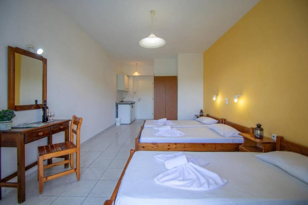 DIVINA STUDIOS 3★-_